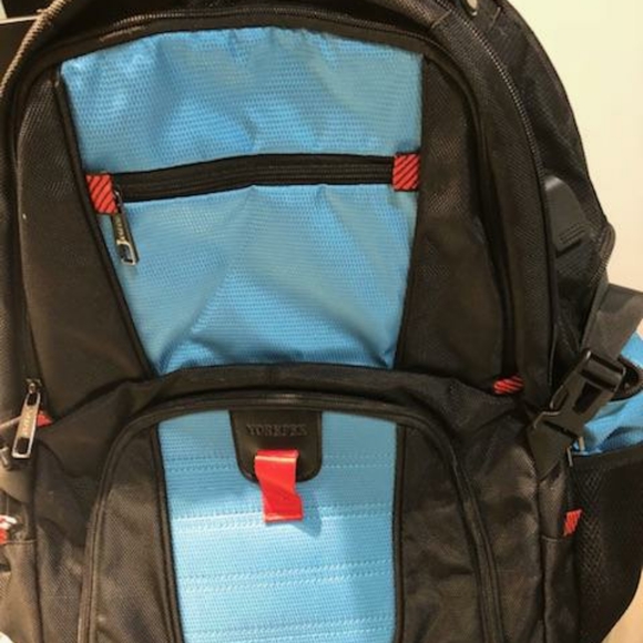 Backpack - Picture 6 of 6